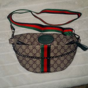 Gudid Cross body/ waist bag